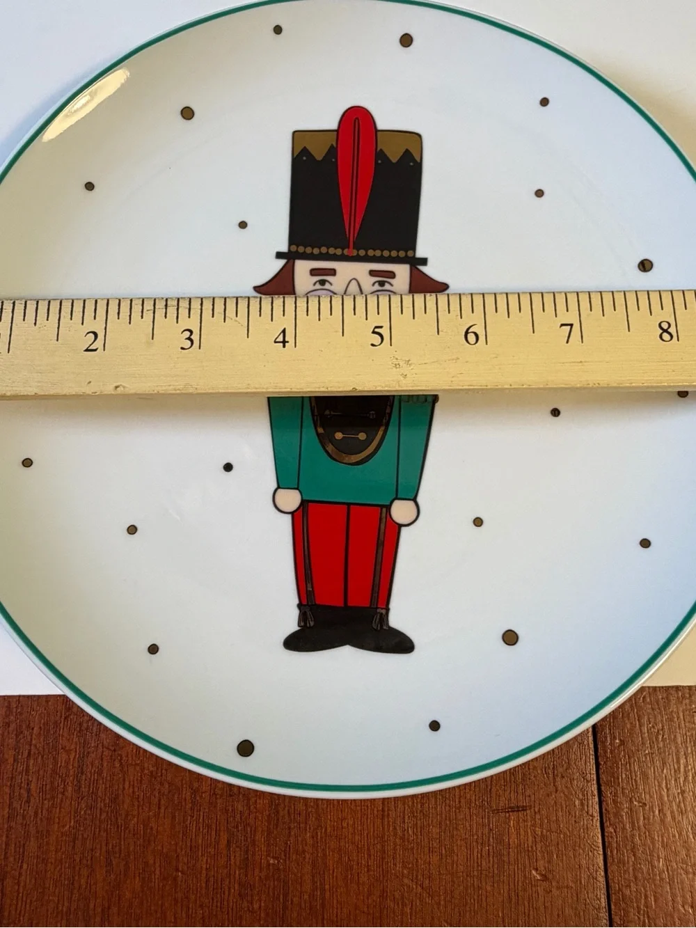 Set Of 4 The Cellar by Macys Nutcracker 9” Plates Christmas Holiday Festive